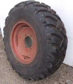 1x Rad Komplettrad 12.5 x 20 auf Felge 9 x 20 6-Loch 12PR