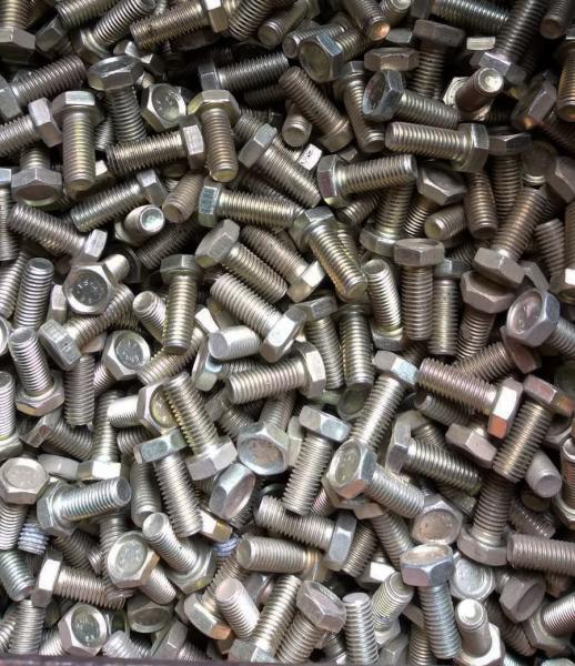 100 Stück Sechskantschrauben M14 x 65 mm - eloxiert